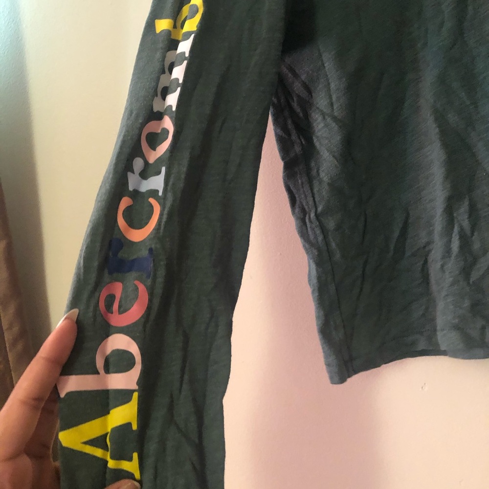 Army green Abercrombie and Fitch shirt